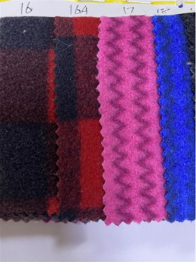 DG-LXF  搖粒印花  幅寬：60寸  克重：210-220g/m²  成份：100%Polyester   細節-3